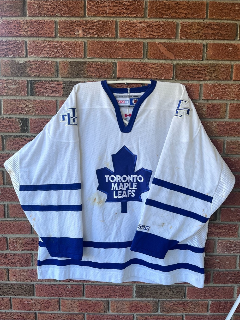CCM Toronto Maple Leaf Men’s Jersey Sz XXL